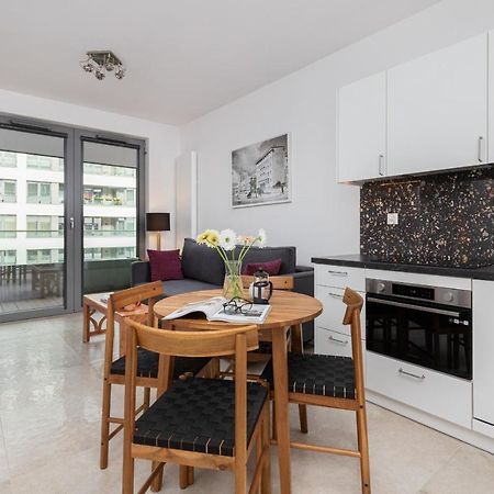 Plac Unii Apartment Gdynia City Centre By Noclegi Renters Exterior photo